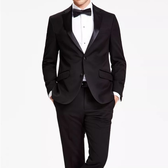 Kenneth Cole Reaction Tuxedo - Picture 1 of 9